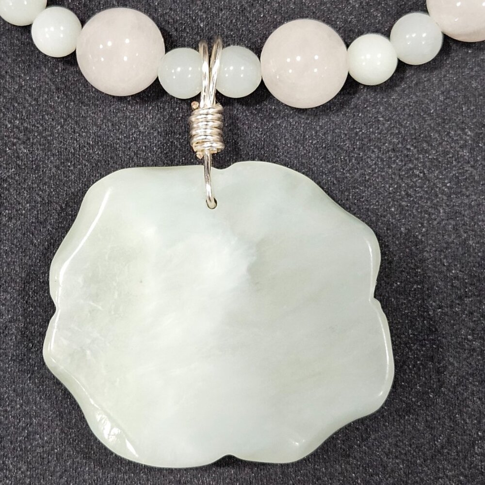 Handcrafted Artisan Rose Quartz Jade with Carved Jade Pendant Necklace - Picture 4 of 6